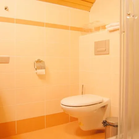 House Jakob צרקליה נה גורניסקם