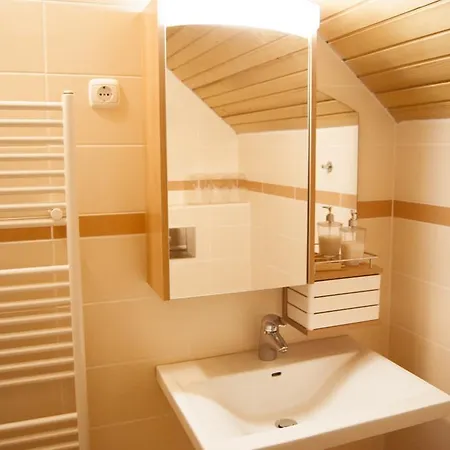 House Jakob سيركلجي نا جورينجسكيم